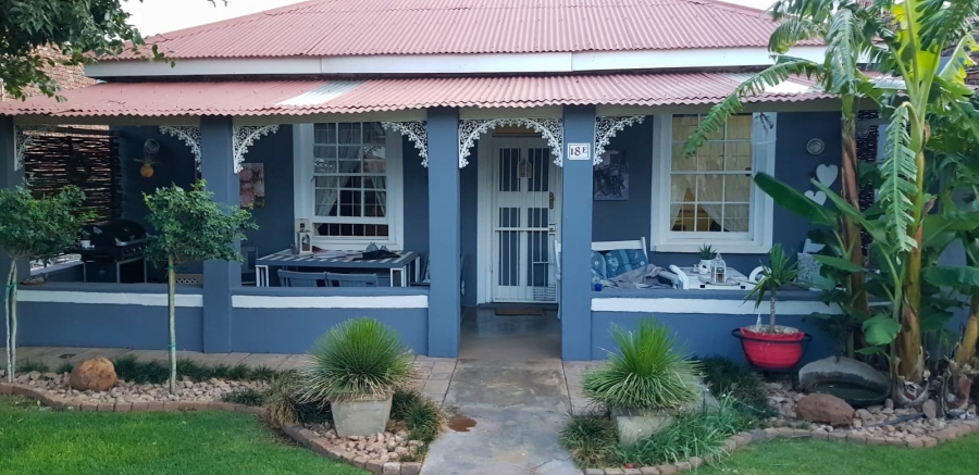  Bedroom Property for Sale in Wilkoppies North West